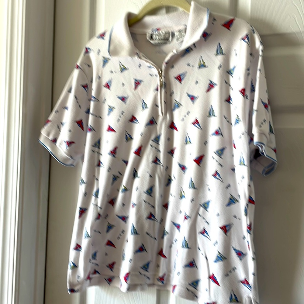 GOLF SHIRT FLAG MOTIF